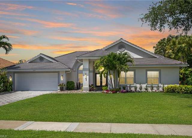 Property at 233 Monterey Dr, Naples, FL 34119, 4 beds, 3 baths