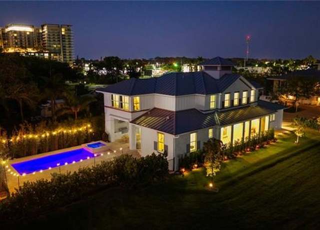 Property at 1984 Frederick St, Naples, FL 34112, 4 beds, 4.5 baths