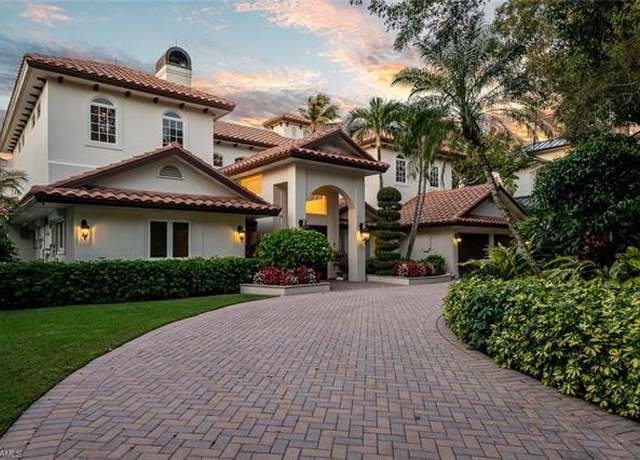 Property at 453 18th Ave S, Naples, FL 34102, 6 beds, 6 baths