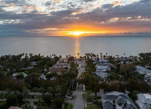 Property at 453 18th Ave S, Naples, FL 34102, 6 beds, 6 baths
