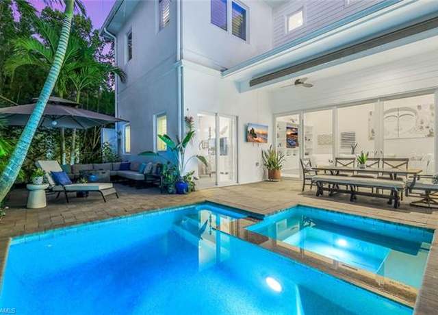 Property at 9161 Mercato Way, Naples, FL 34108, 4 beds, 4.5 baths