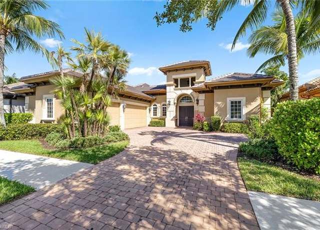 Property at 8894 Shenendoah Cir, Naples, FL 34113, 4 beds, 3.5 baths