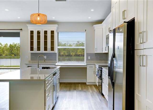 Property at 14047 Danpark Loop, Fort Myers, FL 33912, 5 beds, 3 baths