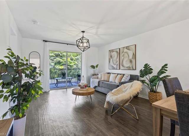 Property at 146 Cypress Way E #805, Naples, FL 34110, 2 beds, 2 baths