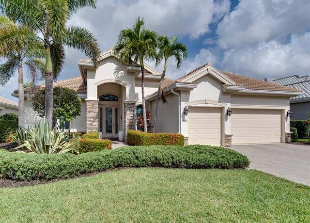 Property at 16083 Parque Ln, Naples, FL 34110, 4 beds, 3 baths