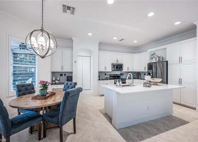 Property at 1905 Isla De Palma Cir, Naples, FL 34119, 5 beds, 4 baths