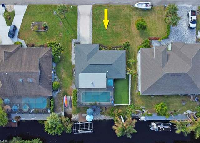 Property at 27099 Belle Rio Dr, Bonita Springs, FL 34135, 3 beds, 2 baths