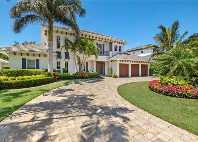 Property at 655 7th Ave N, Naples, FL 34102, 4 beds, 4.5 baths