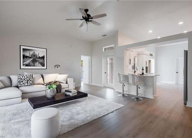 Property at 102 SE 39th Ter, Cape Coral, FL 33904, 4 beds, 3 baths