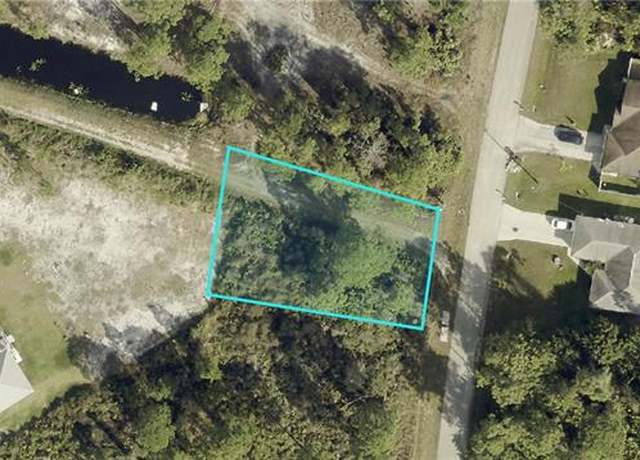 Property at 624 Summit Ave S, Lehigh Acres, FL 33974