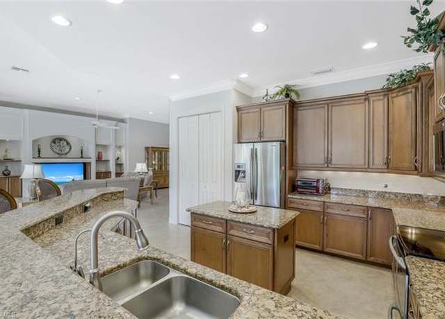 Property at 12451 Villagio Way, Fort Myers, FL 33912, 3 beds, 2.5 baths