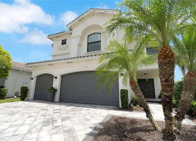 Property at 4692 Kensington Cir, Naples, FL 34119, 6 beds, 5 baths