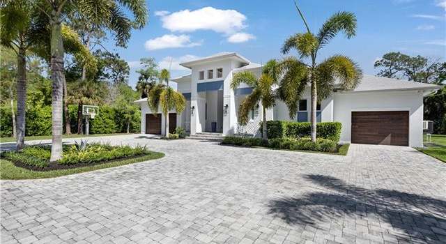 Photo of 5881 Sea Grass Ln, Naples, FL 34116
