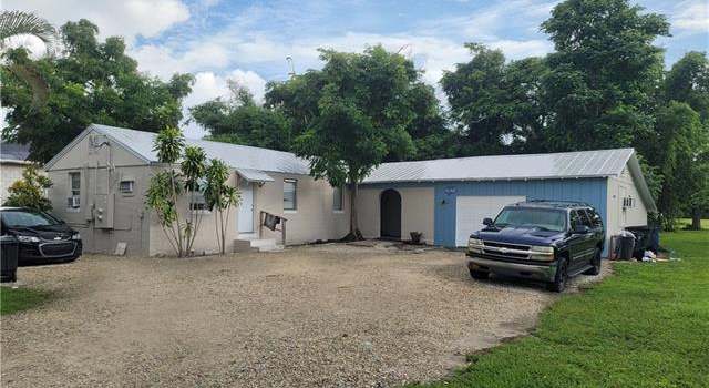 Photo of 404 Center Rd, Fort Myers, FL 33907