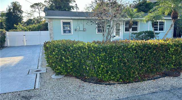 Photo of 27257 Barbarosa St, Bonita Springs, FL 34135