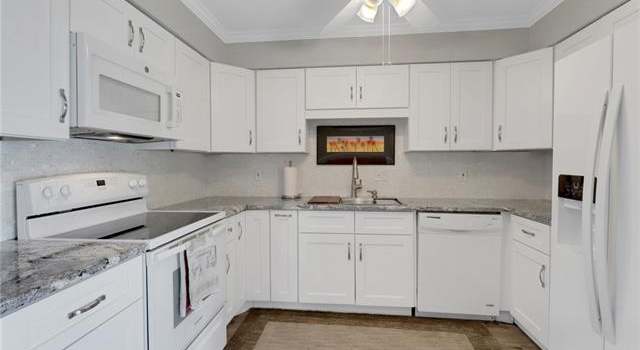 Photo of 525 Palm View Dr #19, Naples, FL 34110