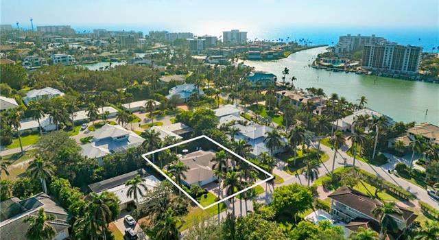 Photo of 320 Putter Point Dr, Naples, FL 34103