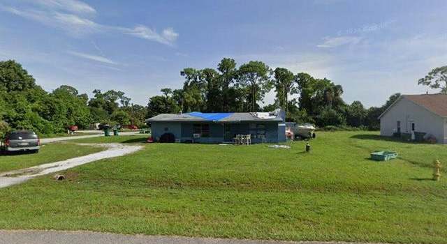 Photo of 5231 Confederate Dr, Naples, FL 34113