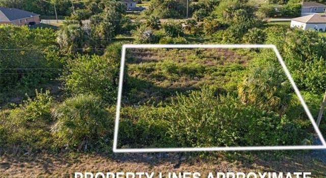 Photo of 820 Casper Yost St E, Lehigh Acres, FL 33974