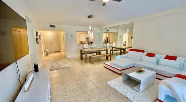 Photo of 230 Sugar Pine Ln #230, Naples, FL 34108