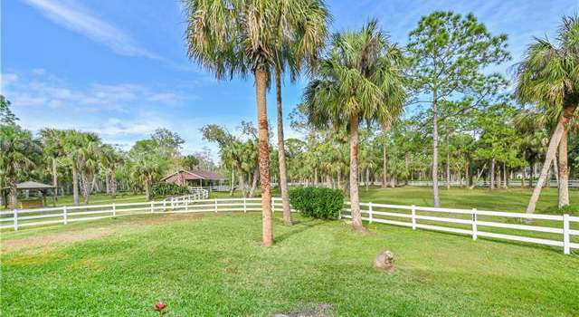 Photo of 525 5th St NW, Naples, FL 34120