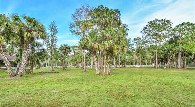 Photo of 525 5th St NW, Naples, FL 34120