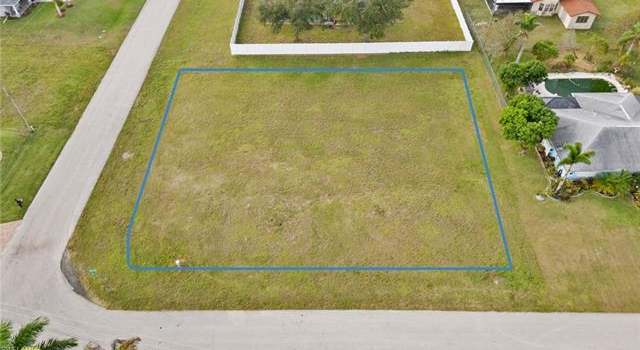 Photo of 424 SE 14th St, Cape Coral, FL 33990