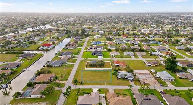 Photo of 424 SE 14th St, Cape Coral, FL 33990