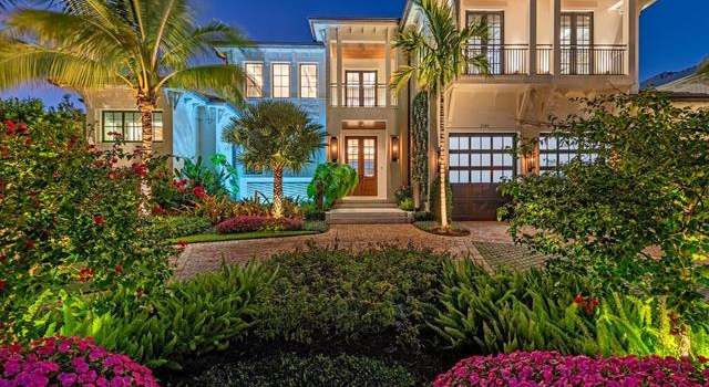 Photo of 2140 Kingfish Rd, Naples, FL 34102