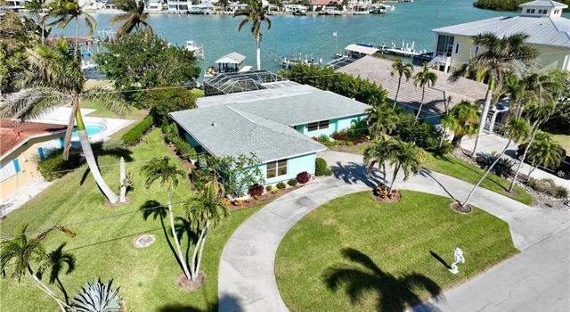 Photo of 5 Pelican St E, Naples, FL 34113