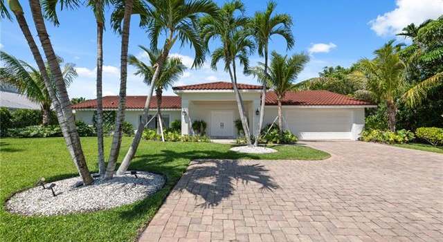 Photo of 2085 Alamanda Dr, Naples, FL 34102