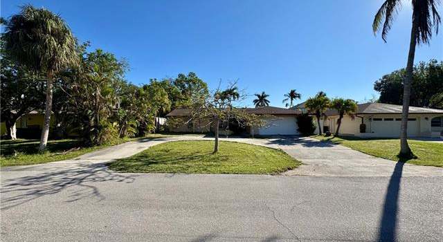 Photo of 2550 10th St N, Naples, FL 34103
