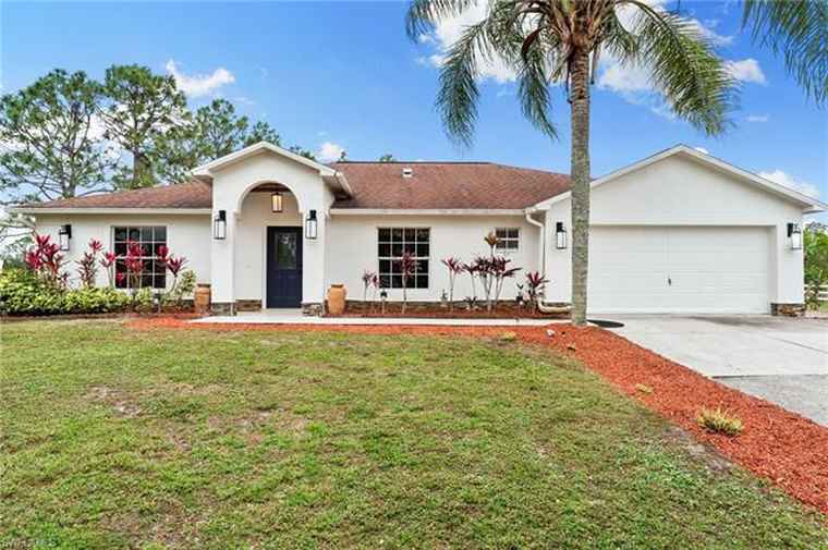 Photo of 4420 43rd Ave NE Naples, FL 34120