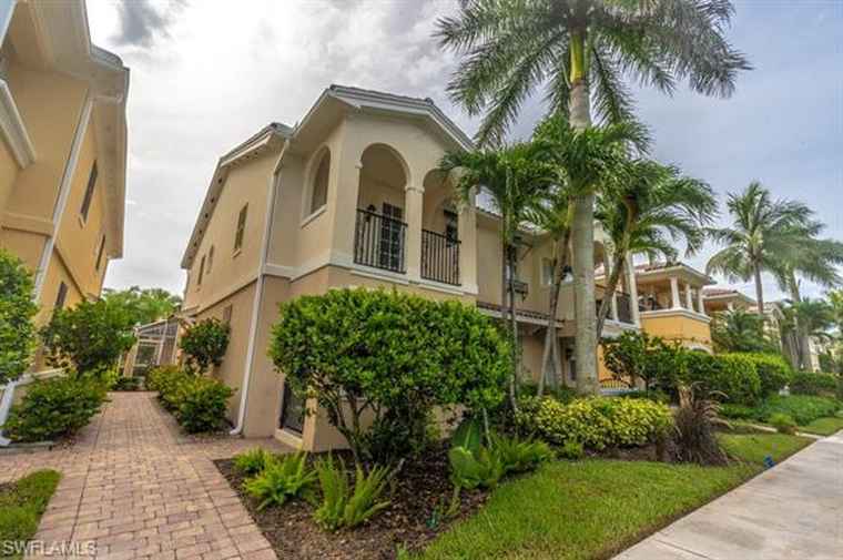 Photo of 8108 Josefa Way Naples, FL 34114