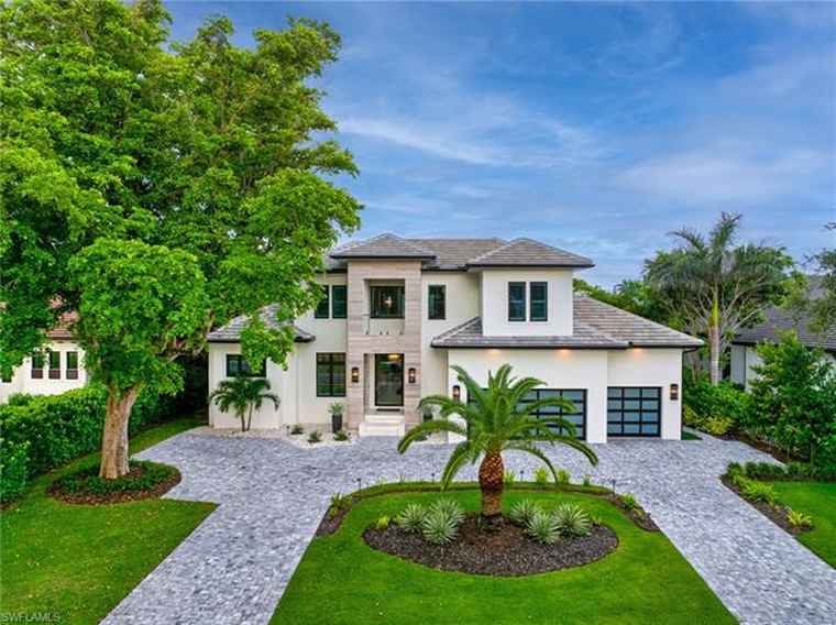Photo of 3190 Crayton Rd Naples, FL 34103