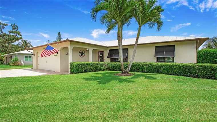 Photo of 27978 Carl Cir Bonita Springs, FL 34135