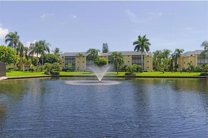 7 Park Shore Dr Unit H27 Naples Fl Mls Redfin