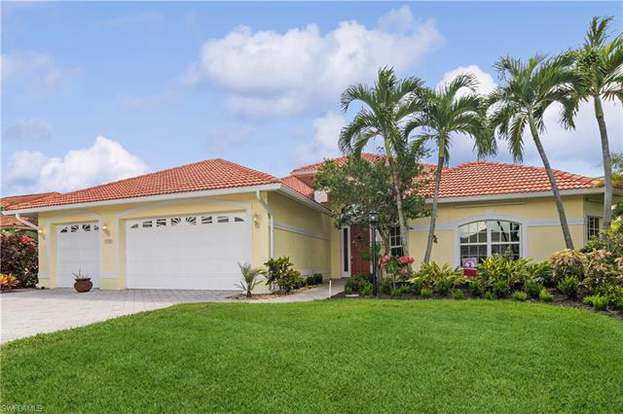 Spanish Wells Homes & Condos For Sale in Bonita Springs Florida