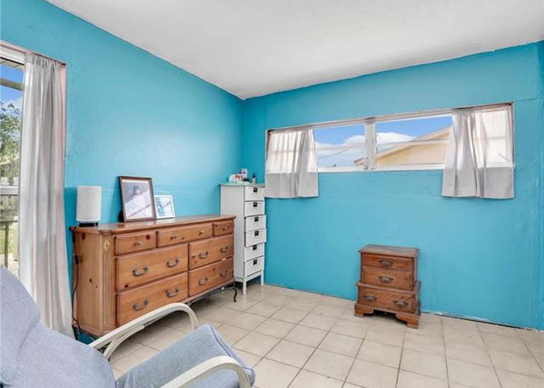2631 SE 18th Ave, Cape Coral, FL 33904
