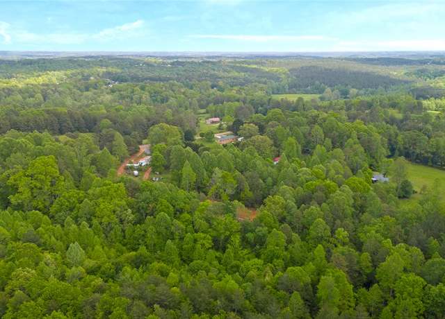 Property at 505 Mulkey Dr, Westminster, SC 29693