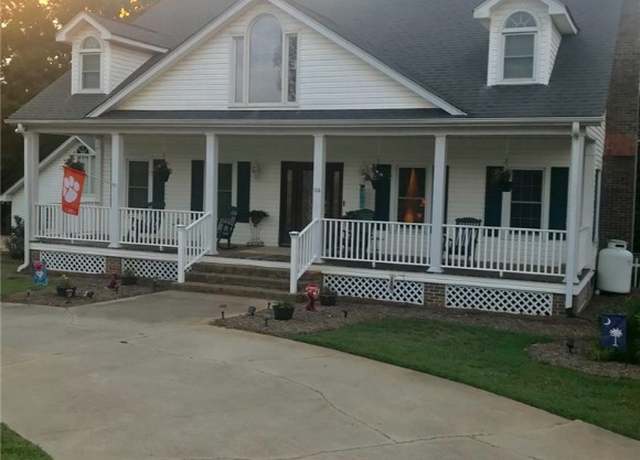 Property at 114 Peartree Ln, Anderson, SC 29625, 3 beds, 2.5 baths