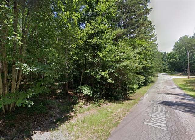 Property at 138 Nottingham Dr, Westminster, SC 29693