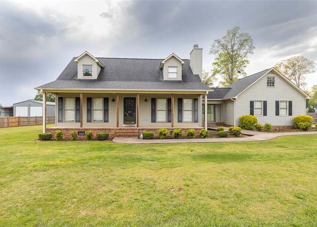 Property at 219 Meadowood Dr, Anderson, SC 29626, 3 beds, 2 baths