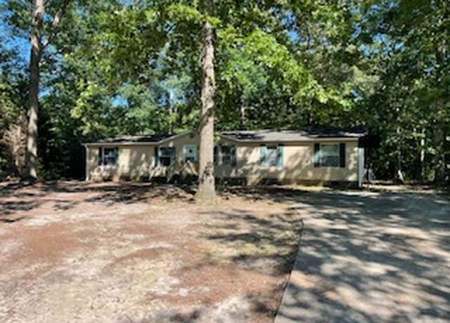 Property at 127 Sue Ella Ct, Townville, SC 29689, 4 beds, 2 baths