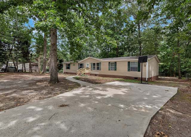 Property at 127 Sue Ella Ct, Townville, SC 29689, 4 beds, 2 baths
