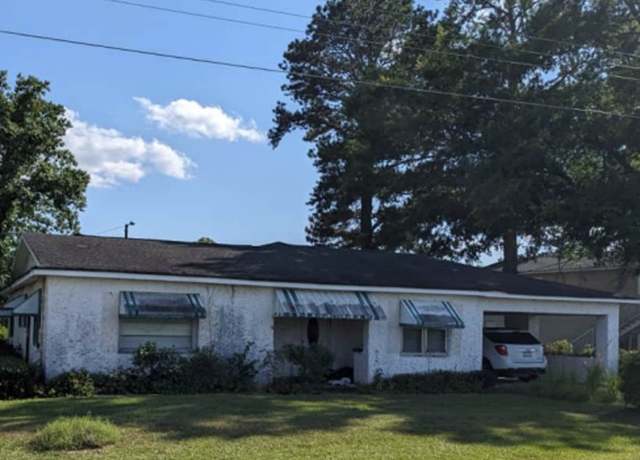 Property at 1013 Williams Dr, Darlington, SC 29532, 3 beds, 2 baths