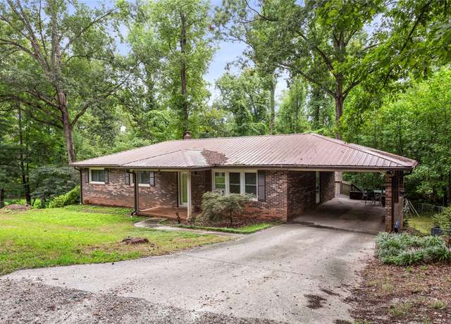 Property at 510 Sherwood Dr, Seneca, SC 29678, 3 beds, 2 baths
