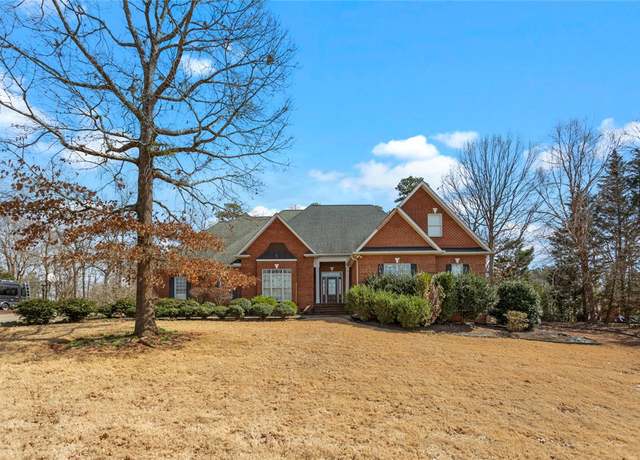 Property at 200 Oakmont Dr, Anderson, SC 29621, 5 beds, 3.5 baths