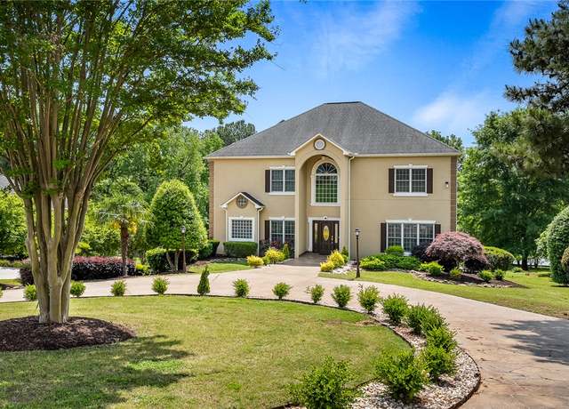 Property at 107 Amanda Dr, Anderson, SC 29621, 5 beds, 5.5 baths