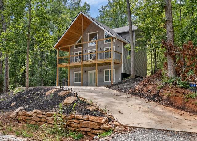 Property at 252 Dogwood Dr, Westminster, SC 29693, 4 beds, 3 baths